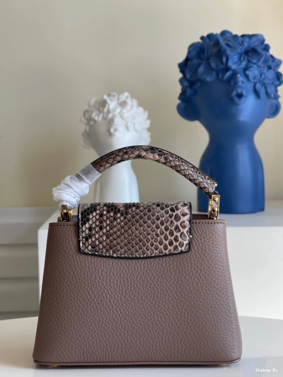 MINI LOUIS CAPUCINES VUITTON 0725